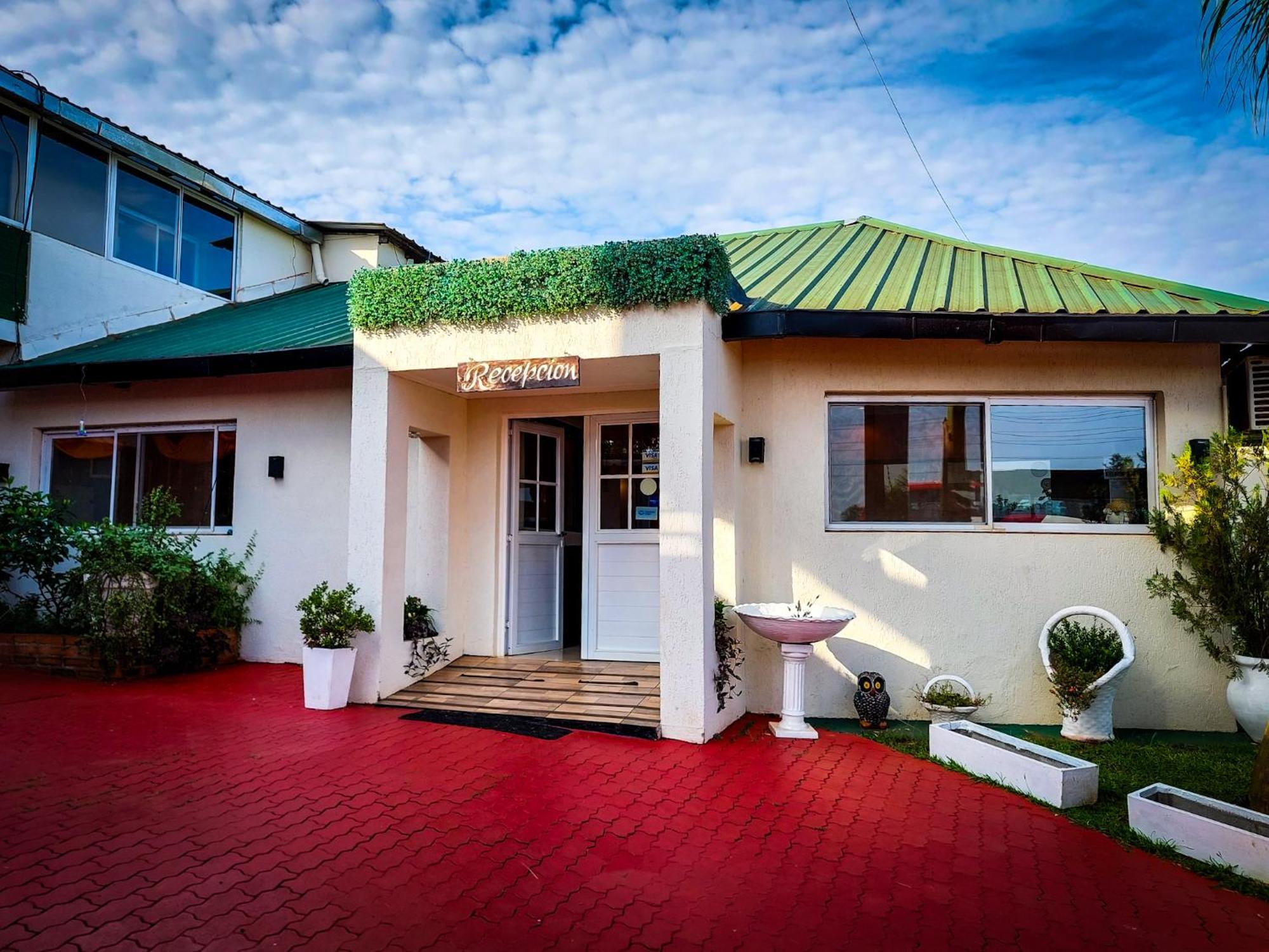 Altos Del Iguazu Hotell Puerto Iguazú Exteriör bild